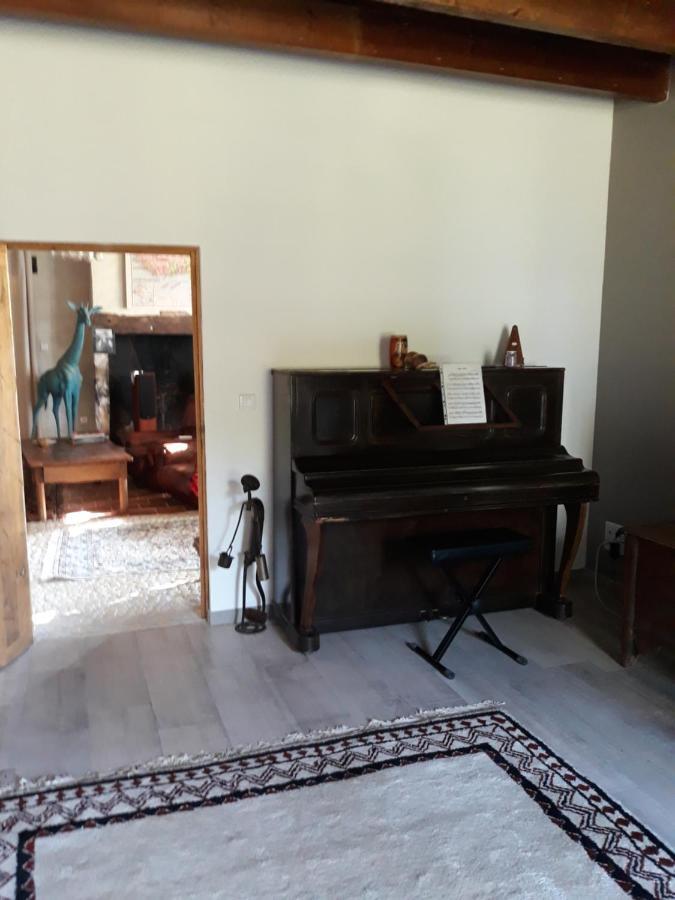 La Girafe Bleue Bed and Breakfast Lunas  Εξωτερικό φωτογραφία